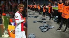 United slavili, fanoušci Ajaxu házeli na "své" hráče sedačky! VIDEO