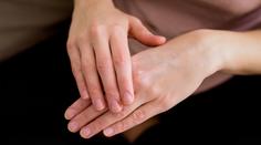 Změna barvy kůže v mrazu může značit vážnou nemoc. Lékaři před ní varují