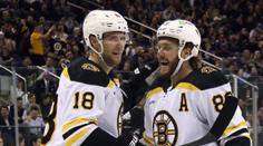 Zacha vstřelil dva góly a Boston dorovnal rekord. Pastrňák přihrával