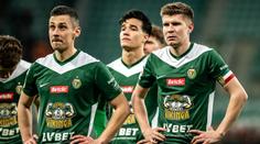 Šok v Polsku. Hráče slavného klubu napadli na ulici, jeden má vážné zranění