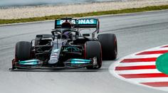 Hamilton v dramatickém závěru ovládl Velkou cenu Španělska