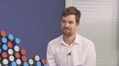 U větrných elektráren nenesou slepice a další bizáry: Snaha štvát lidi proti sobě, říká expert