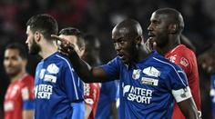 Revoluce v boji s rasismem: Duel v Ligue1 zastavili, výtržníka zatkli