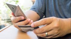 Dostanete daňový přeplatek, hlásá SMS. Je to podvod, varuje ministerstvo financí