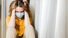 Odborníci zpochybňují tvrzení o infekčnosti viru, které šíří profesor