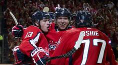 NHL začala výpraskem! Obhájci titulu zničili Boston sedmi góly