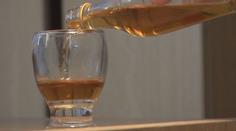 Odrazující obrázky i na alkoholu? Odborníci chtějí prosadit změny