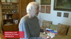 Seniorka doběhla "šmejdy". Nepodlehla tlaku a zavolala strážníky!