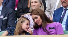 Kate a Charlotte zavzpomínaly na Dianu. Nenápadného odkazu si všiml málokdo
