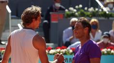 Nadal opět na kolenou, ve čtvrtfinále nestačil na Zvereva