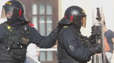 Těžkooděnci prý napadli fanoušky Třince. Zaútočili na nás první, hájí se policie