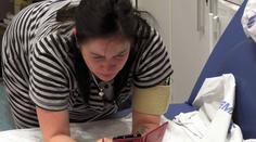 Vážné komplikace u porodu: Dítě se může zaseknout, varuje doktor