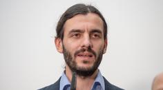 Rozkol v pražské koalici! U náměstka Adama Scheinherra byla policie