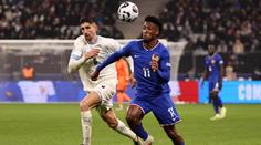 Anglie nasázela Řecku tři góly. Francie se bez Mbappého v Lize národů trápila