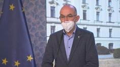 Úřad očkoval lidi v kancelářích i příbuzné. To nelze tolerovat, řekl Blatný