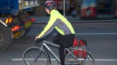 Konec cyklistům na silnicích I. třídy, žádá sdružení řidičů