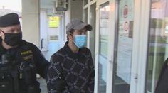 Mladík přepadl 83letou stařenku. Z lupu se ale dlouho neradoval