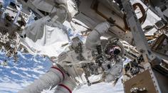 Astronauti měnili na ISS část chladícího systému a kamery