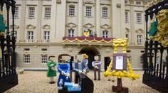 Malý princ George v kočárku! Svoji figurku už má i v Legolandu