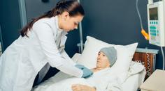 Vědci testují nový způsob léčby bolesti. Využili k tomu nebezpečnou bakterii