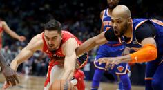 Pelicans prohráli potřetí v řadě, Satoranský vstřelil trojku