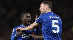 Gueye se omlouvá za facku spoluhráči, trenérovi se to naopak líbí