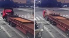 Děsivé VIDEO: Proč správně upevnit náklad? Desky usekly kabinu kamionu!