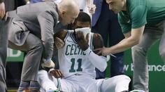 Hvězdu NBA ošklivě zranil vlastní spoluhráč! VIDEO