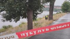 Ve Vltavě plavala mrtvola muže. Pražská policie vyšetřuje, jak se tam dostala