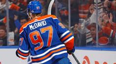 Tříbodový McDavid zařídil další výhru Edmontonu, Rangers v čele NHL