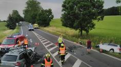 Při vážné nehodě se zranilo 5 lidí, na místo musel letět vrtulník