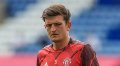 Obránce Maguire opět pod palbou kritiky. Trenér United se ho zastal