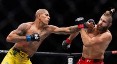 Procházka titul v UFC nezískal. Rozhodčí sporně zápas ukončil ve druhém kole