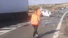 Otřesné jednání svědka tragédie: Místo pomoci vysílal nehodu živě. Řidič zemřel