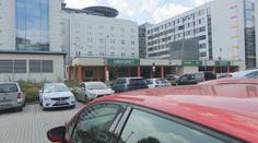 Nemocnice řeší problémy s nedostatkem parkování. Místa chybí hlavně pacientům