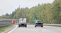 Řidič se hnal po D1 rychlostí 229 km/h. Policejní BMW si s jeho "Godzillou" poradilo