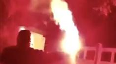 Děsivý útok fanoušků! Domov šéfa Manchesteru se ocitl v plamenech