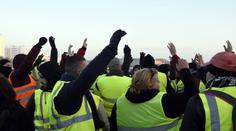 Muž s granátem v ruce vyžadoval audienci u prezidenta Macrona
