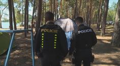 Na Česko zaútočil gang vykradačů chat. Na svědomí má desítky vybílených objektů