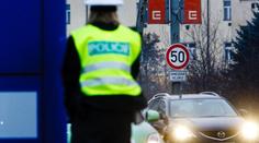 Řidičák nemám, vzali jste mi ho před chvílí, řekl policistům opilý řidič