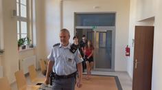Agresivní bezdomovkyni z Jihlavy prověří psychiatři. Obhájce brojí proti vazbě
