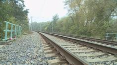 Tragédie na Kolínsku: Vlak srazil důchodkyni, zůstala zaklíněná!