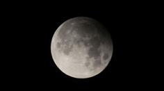 Astroložka varuje: Přichází extrémně silný úplněk s polostínovým zatměním