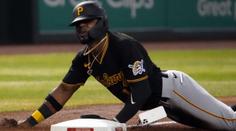 To se jen tak nevidí. Hráči vypadl během zápasu MLB z kapsy mobil