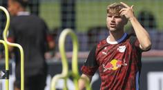 Chudák Werner. Na hráče Lipska nezbyla služební auta, musí jezdit ve ferrari
