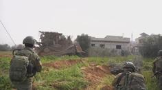 Při izraelském útoku zemřelo přes sto lidí, tvrdí Palestinci