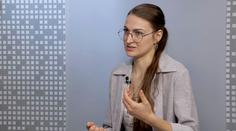 Rozprašovače v ulicích nejsou při vedru efektivní. Stín by byl lepší, říká odbornice