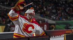 Rittich má pod širým nebem rekord NHL. Snad i proto rozmlátil hůl!