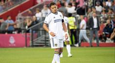 Penalta à la Panenka. Chicharito ji těžce nezvládl a jeho tým přišel o výhru
