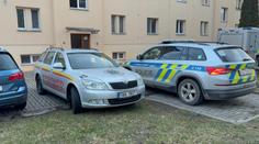 Na Nymbursku našli dvě mrtvoly. Policie zjišťuje, co se stalo